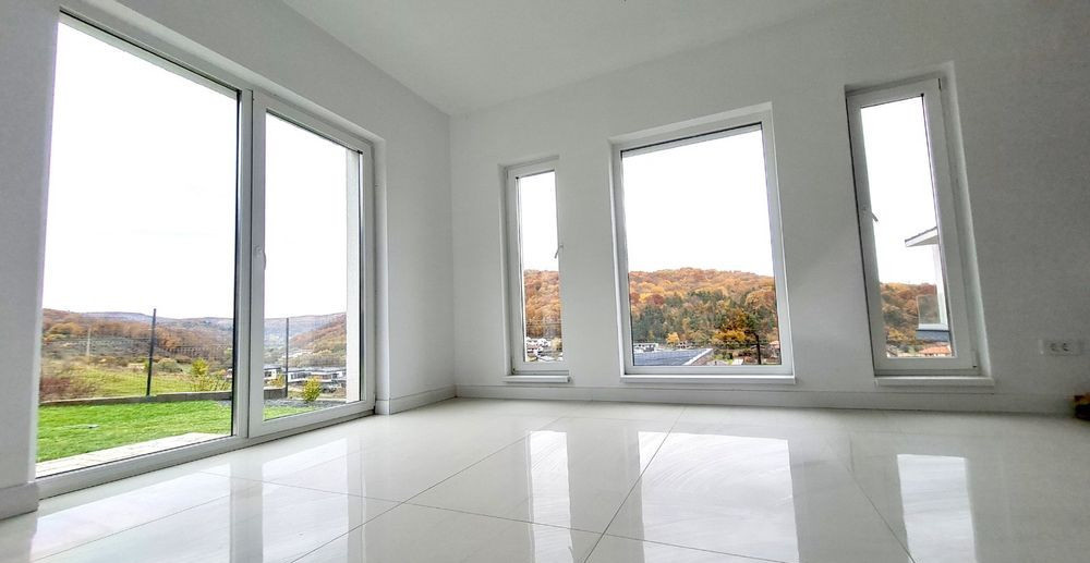 Casa 4 Camere, 120mp, Zona VIVO