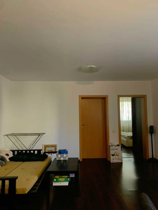 Apartament de 3 camere, 63 mp, parcare, str Tineretului