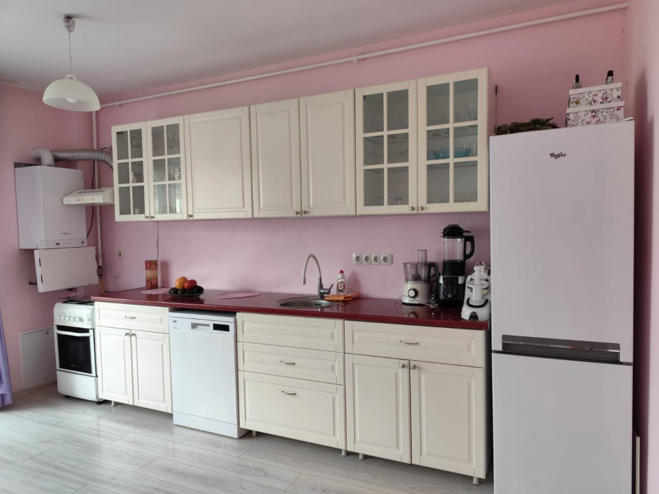 Apartament de 2 camere, 53 mp, parcare, str. Sub Cetate