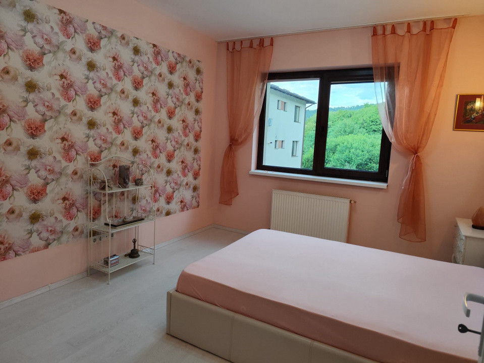 Apartament de 2 camere, 53 mp, parcare, str. Sub Cetate