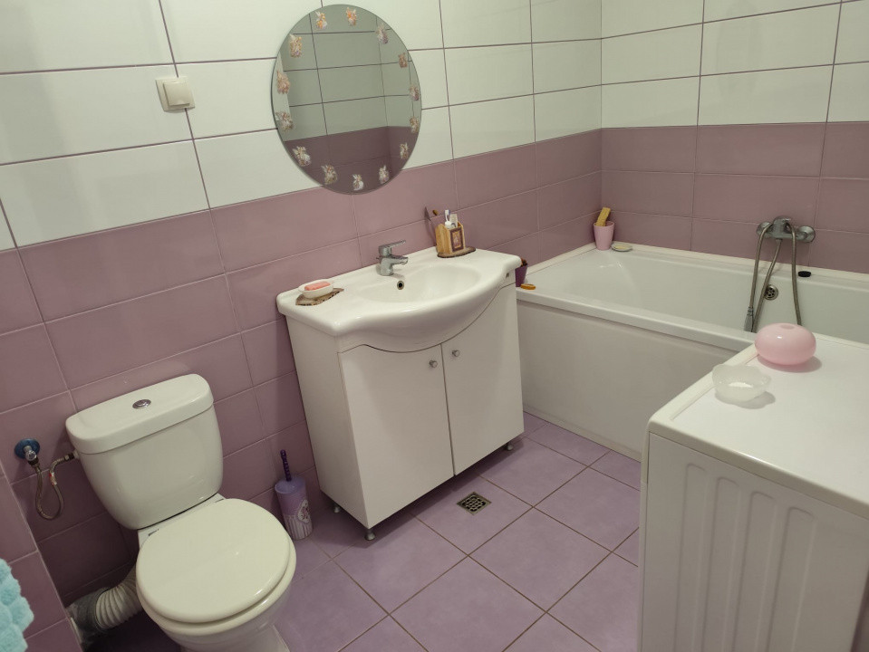 Apartament de 2 camere, 53 mp, parcare, str. Sub Cetate