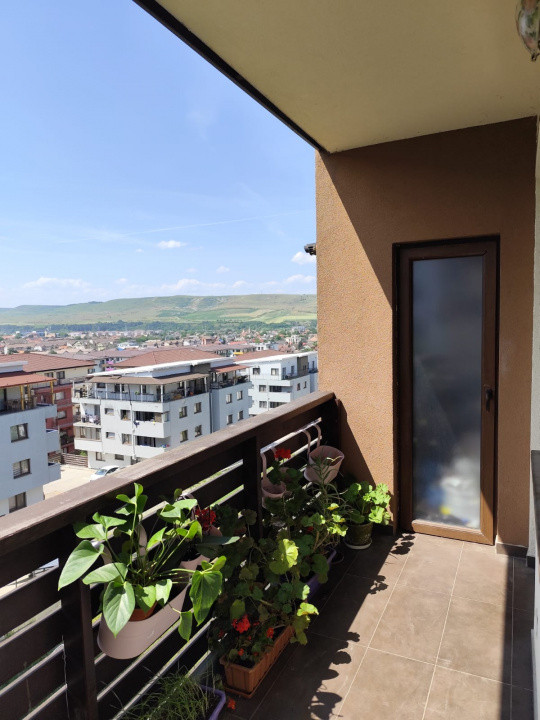 Apartament de 2 camere, 53 mp, parcare, str. Sub Cetate