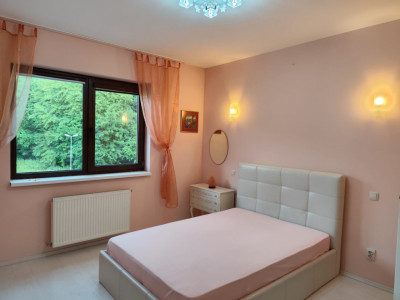 Apartament de 2 camere, 53 mp, parcare, str. Sub Cetate