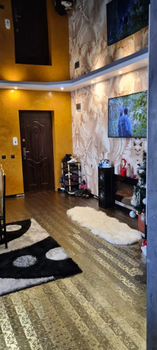 Apartament de 2 camere, boxa, parcare, str Stejarului