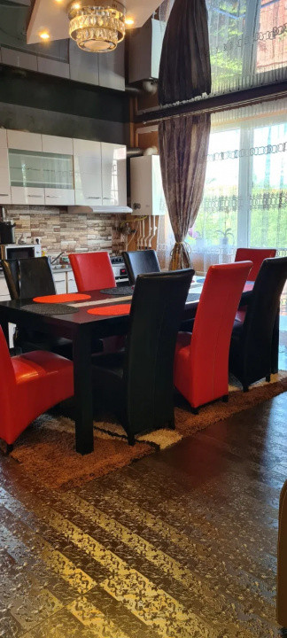 Apartament de 2 camere, boxa, parcare, str Stejarului