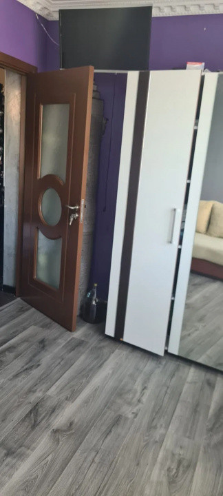 Apartament de 2 camere, boxa, parcare, str Stejarului