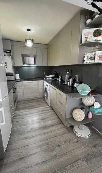 Apartament de 3 camere, 64 mp, 2 parcari, str. Muzeul Apei