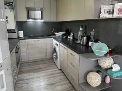 Apartament de 3 camere, 64 mp, 2 parcari, str. Muzeul Apei