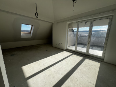 Apartament de 4 camere, 72mp, 2 bai, zona Cetatii