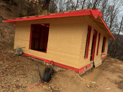 Cabane de Vanzare, 3 camere, 2 Bai, 60mp, Zona Valea Ierii