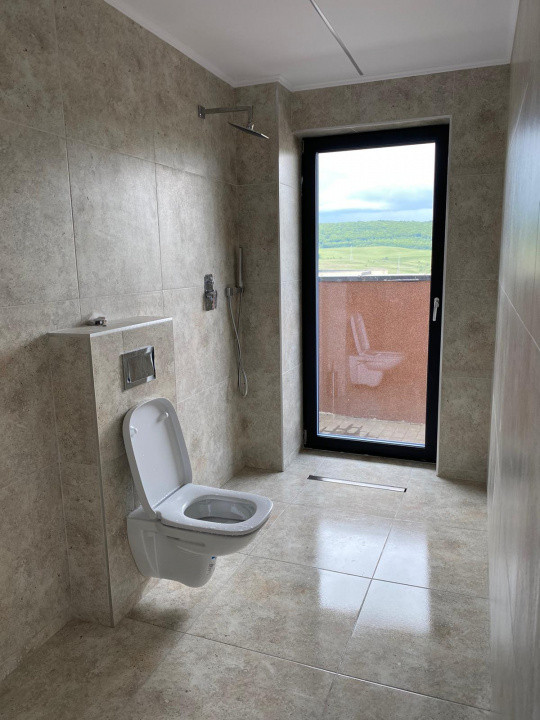 Penthouse de 4 camere, 200 mp, 400 mp terase, zona Petrom