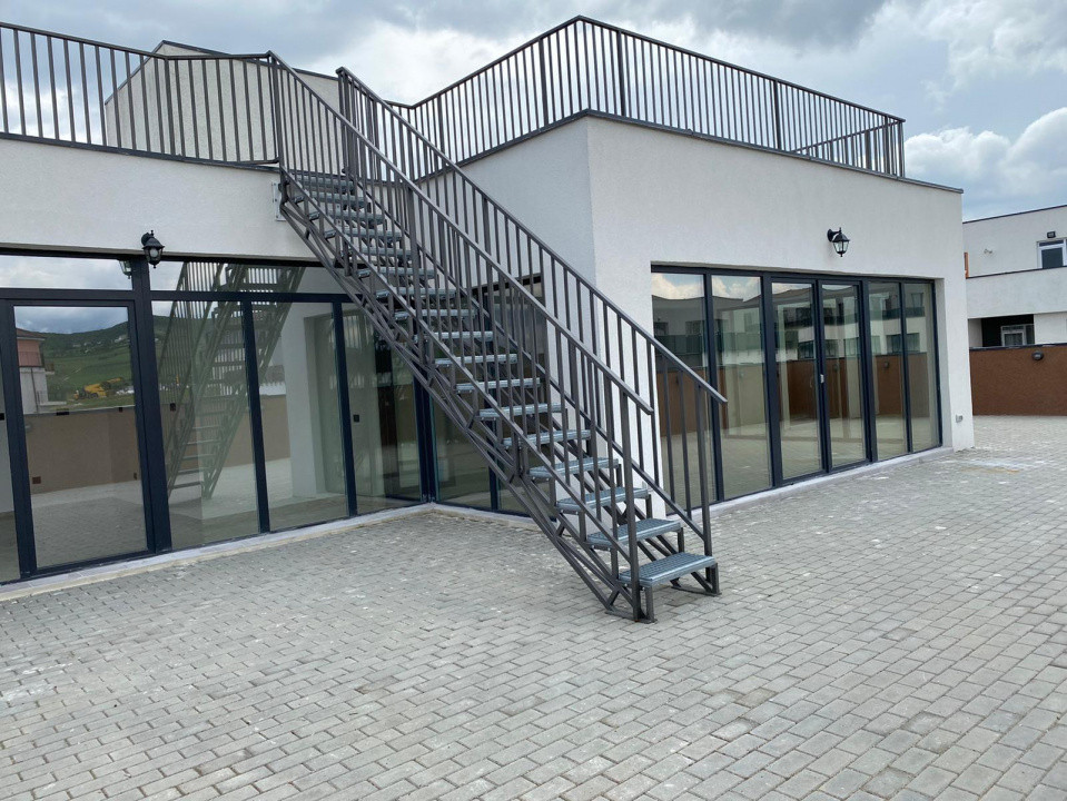 Penthouse de 4 camere, 200 mp, 400 mp terase, zona Petrom