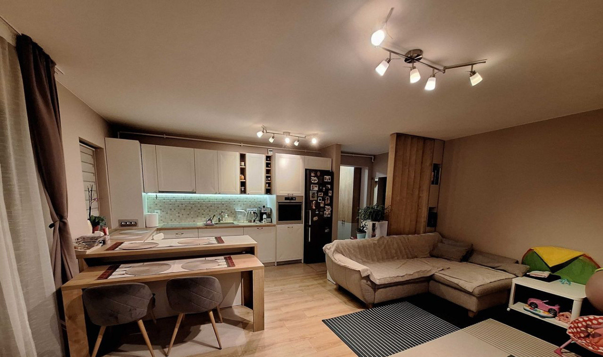 Apartament 3 Camere, 2 Bai, 66mp, Parcare, Zona Terra