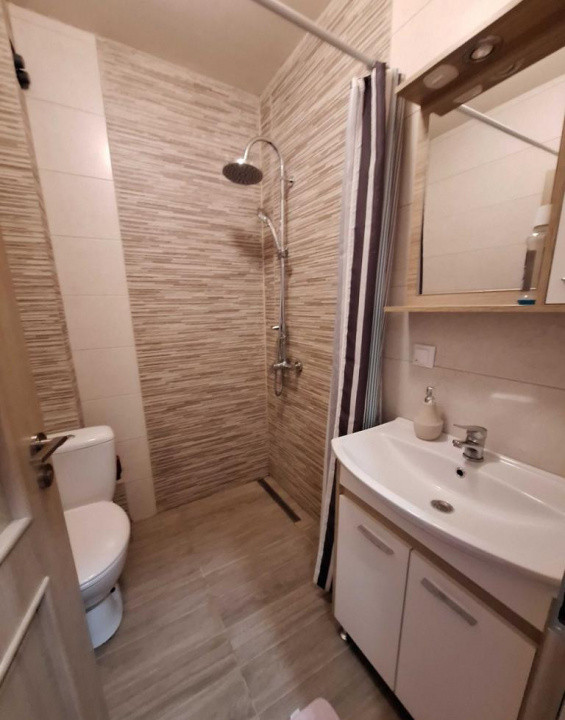 Apartament 3 Camere, 2 Bai, 66mp, Parcare, Zona Terra