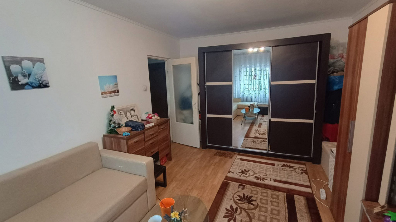 Apartament de 1 camera, ideal pt inchiriere, zona Calea Floresti