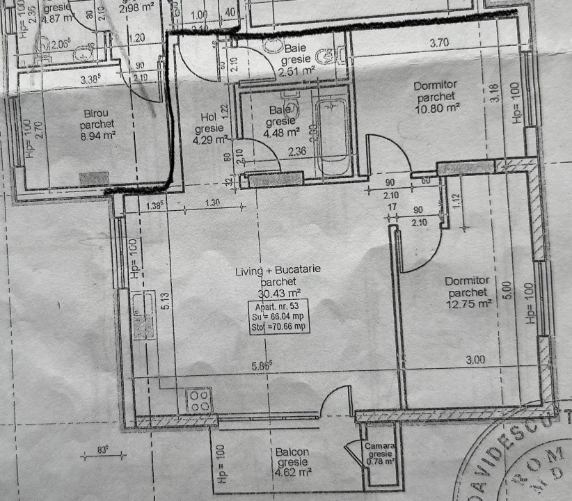 Apartament de 3 camere, 2 bai,  66 mp, zona Vivo