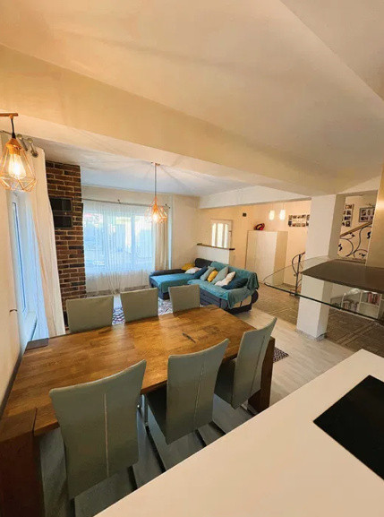 Duplex PET FRIENDLY de inchiriat, 4 camere, zona Terra