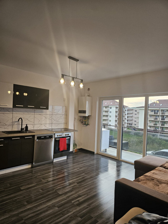 Apartament de 2 camere, loc de parcare, str Teilor