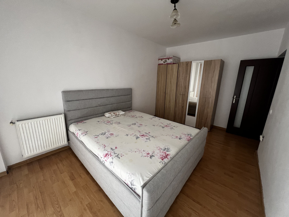 Apartament de 3 camere, 57mp, parcare, zona Porii