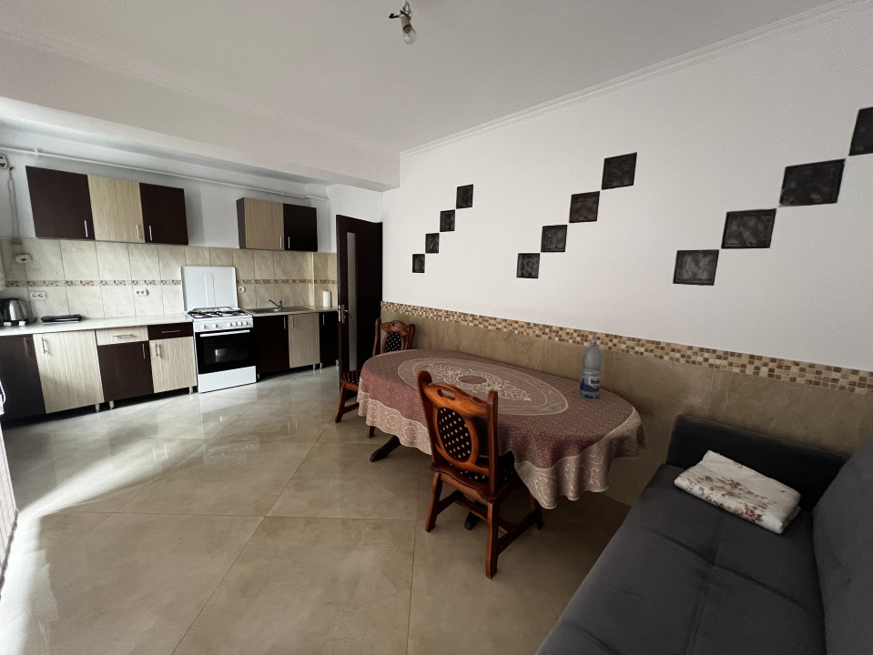 Apartament de 3 camere, 57mp, parcare, zona Porii