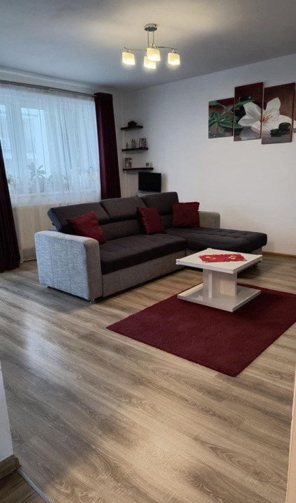 Apartament de 3 camere, 67 mp, 2 balcoane, zona Tineretului
