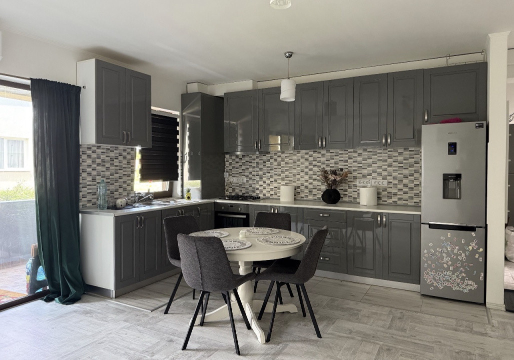 Apartament de 3 camere, 2 bai, 63 mp, parcare, zona Sesul de sus