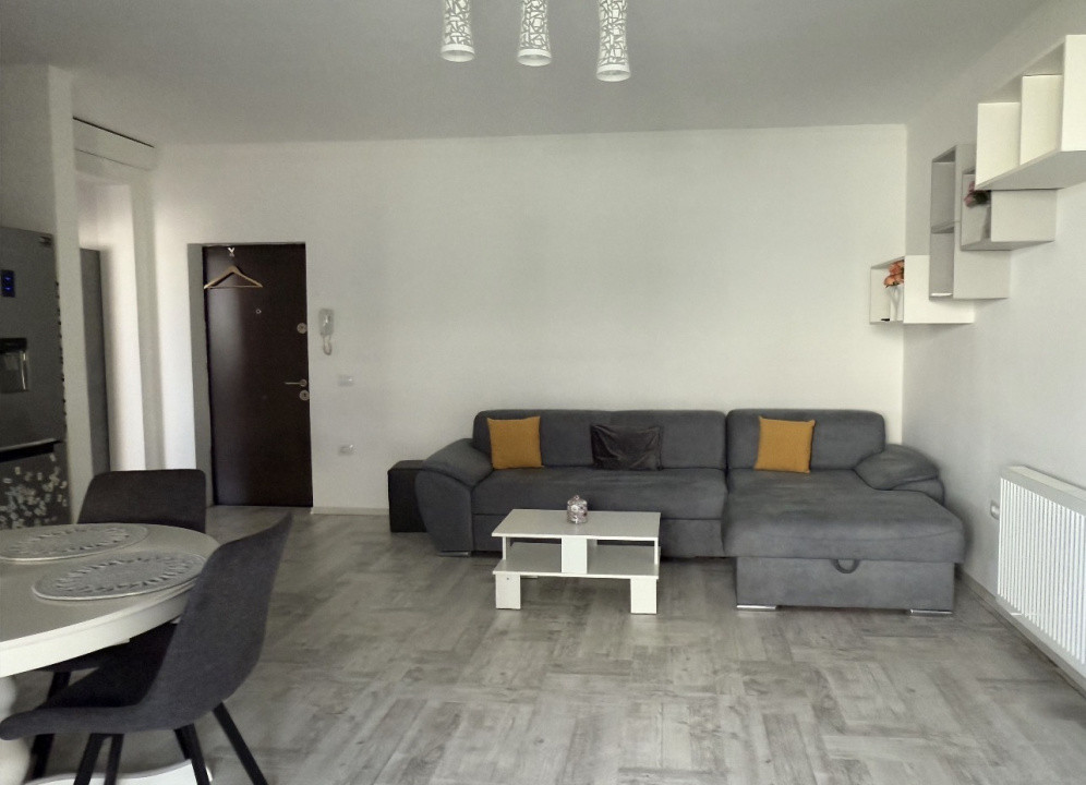 Apartament de 3 camere, 2 bai, 63 mp, parcare, zona Sesul de sus