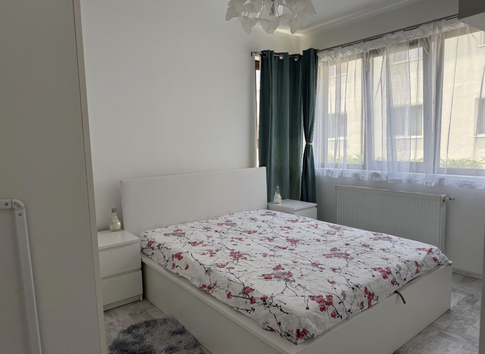 Apartament de 3 camere, 2 bai, 63 mp, parcare, zona Sesul de sus