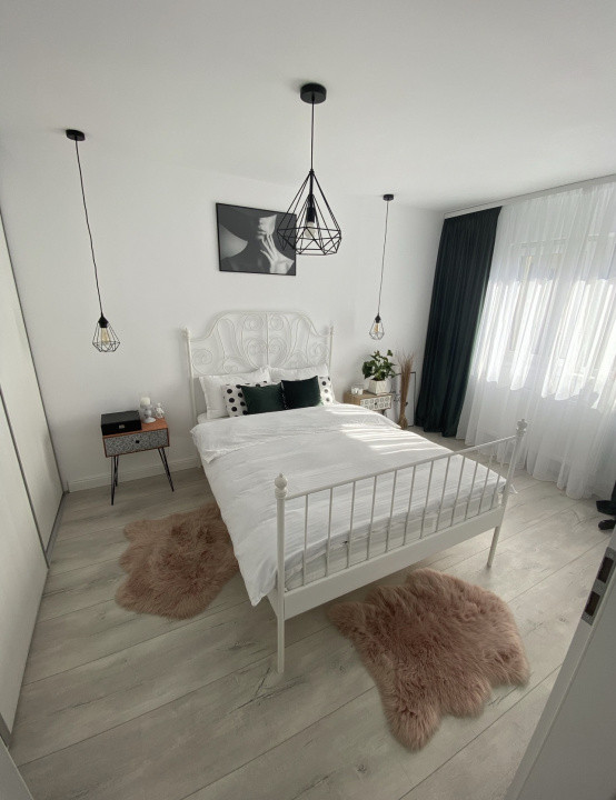 Apartament de 3 camere, 56 mp, garaj subteran, Zona Razoare