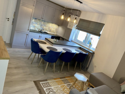 Apartament de 3 camere, 56 mp, garaj subteran, Zona Razoare