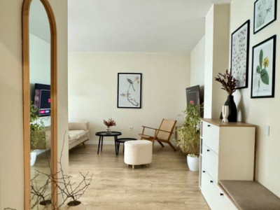 Apartament 2 Camere, 53mp, Etaj Intermediar, Zona VIVO