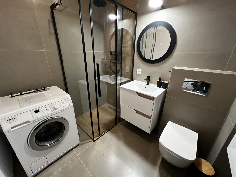 Apartament de o camera, 35mp,  zona Eroilor