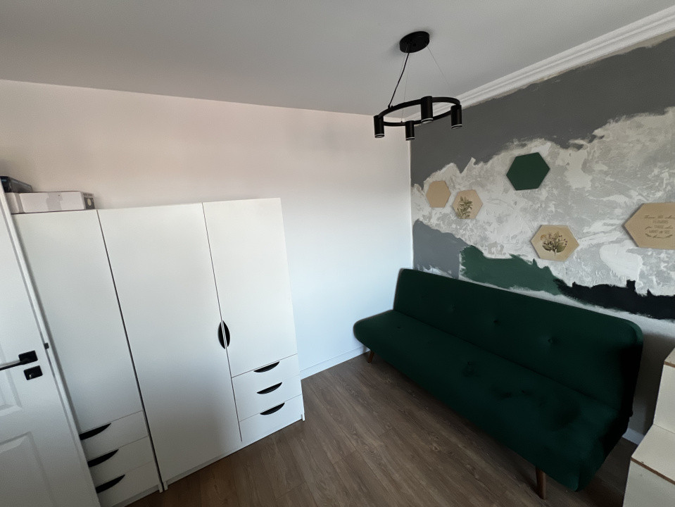 Apartament de o camera, 35mp,  zona Eroilor