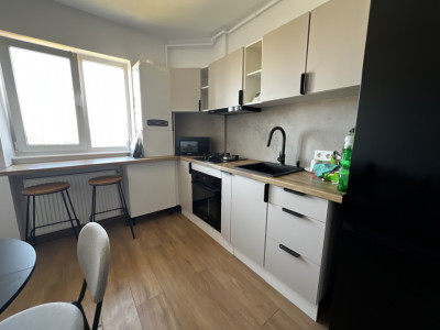 Apartament de o camera, 35mp,  zona Eroilor