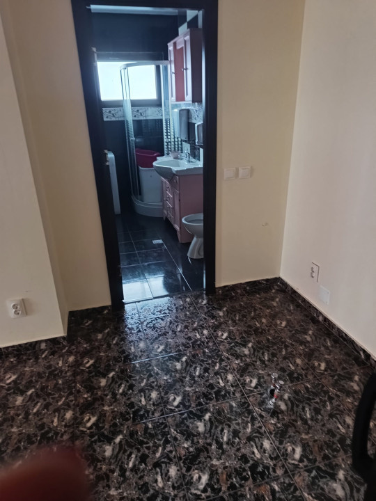 Apartament de 2 camere, 51 mp, parcare, str. Sub cetate