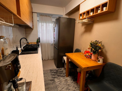 Apartament de 2 camere decomandate, 56 mp, parcare, Zona Lidl