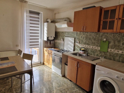 Apartament de o camera, 32 mp, parcare, zona Eroilor