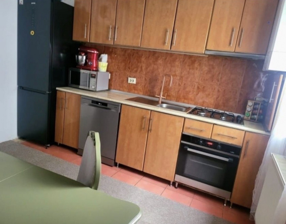 Apartament de 2 camere decomandate, 55 mp, zona Stejarului