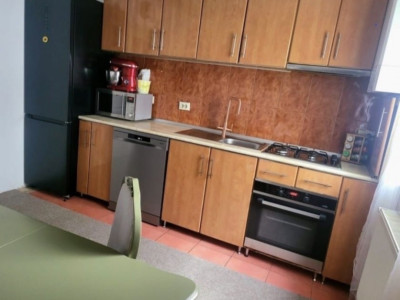 Apartament de 2 camere decomandate, 55 mp, zona Stejarului