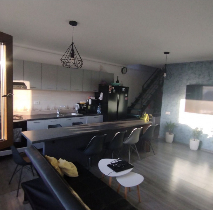 Apartament de 4 camere, 120 MP utili, zona Stejarului