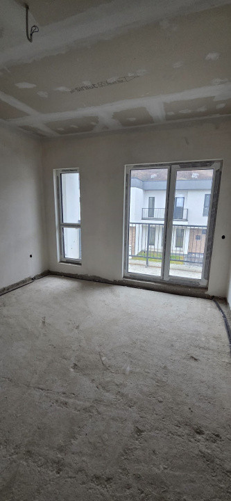 Casa de 4 camere, 108 mp utili, 40 mp curte, doua parcari, Zona Urusagului