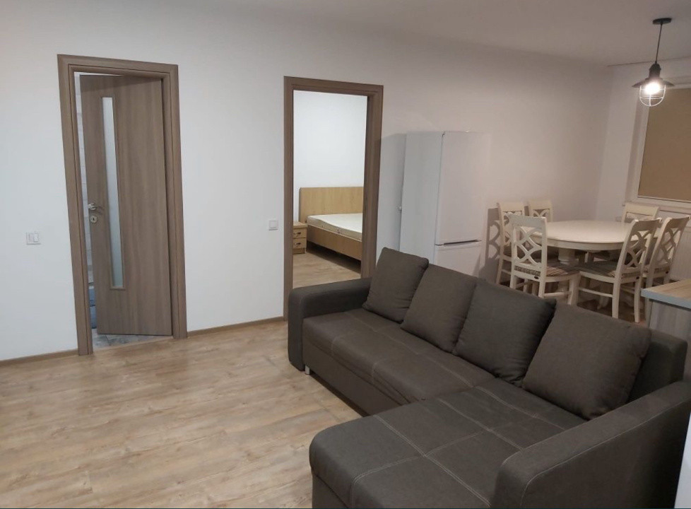 Apartament de 3 camere, 62 mp, parcare, Zona Vivo