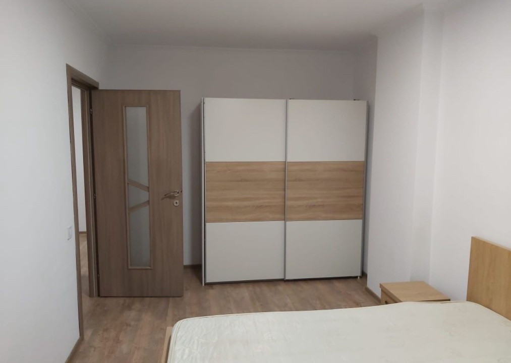 Apartament de 3 camere, 62 mp, parcare, Zona Vivo
