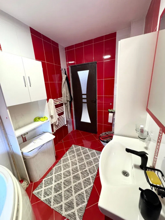 Apartament de 2 camere, loc de parcare, zona Kik