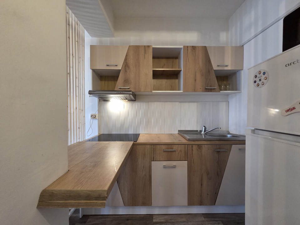 Apartament cu PRELUARE DE CHIRIASI, parcare, str Urusagului