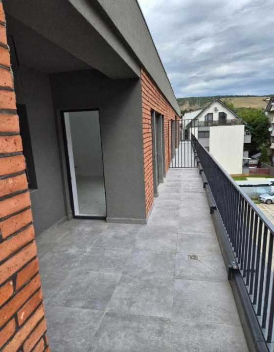 Apartament FINISAT, terasa 30 mp, parcare, zona Somesului