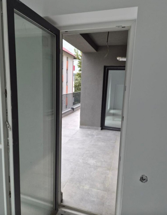 Apartament FINISAT, terasa 30 mp, parcare, zona Somesului