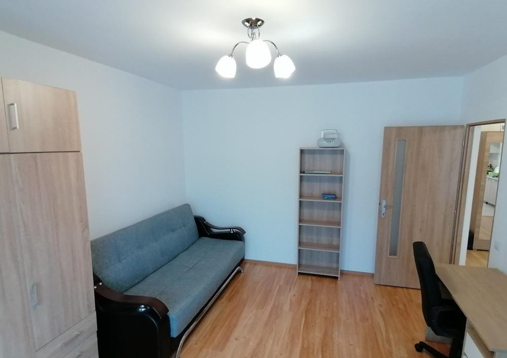 Apartament de 2 camere, 44 mp, parcare, zona Florilor