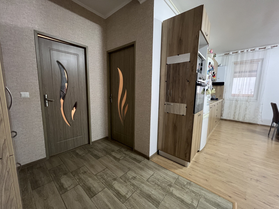 Apartament de 2 camere, 53 mp, gradina, str Sub Cetate 