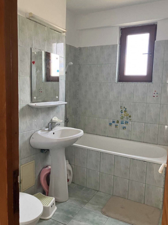 Apartament de 3 camere, 60 mp, zona ANL
